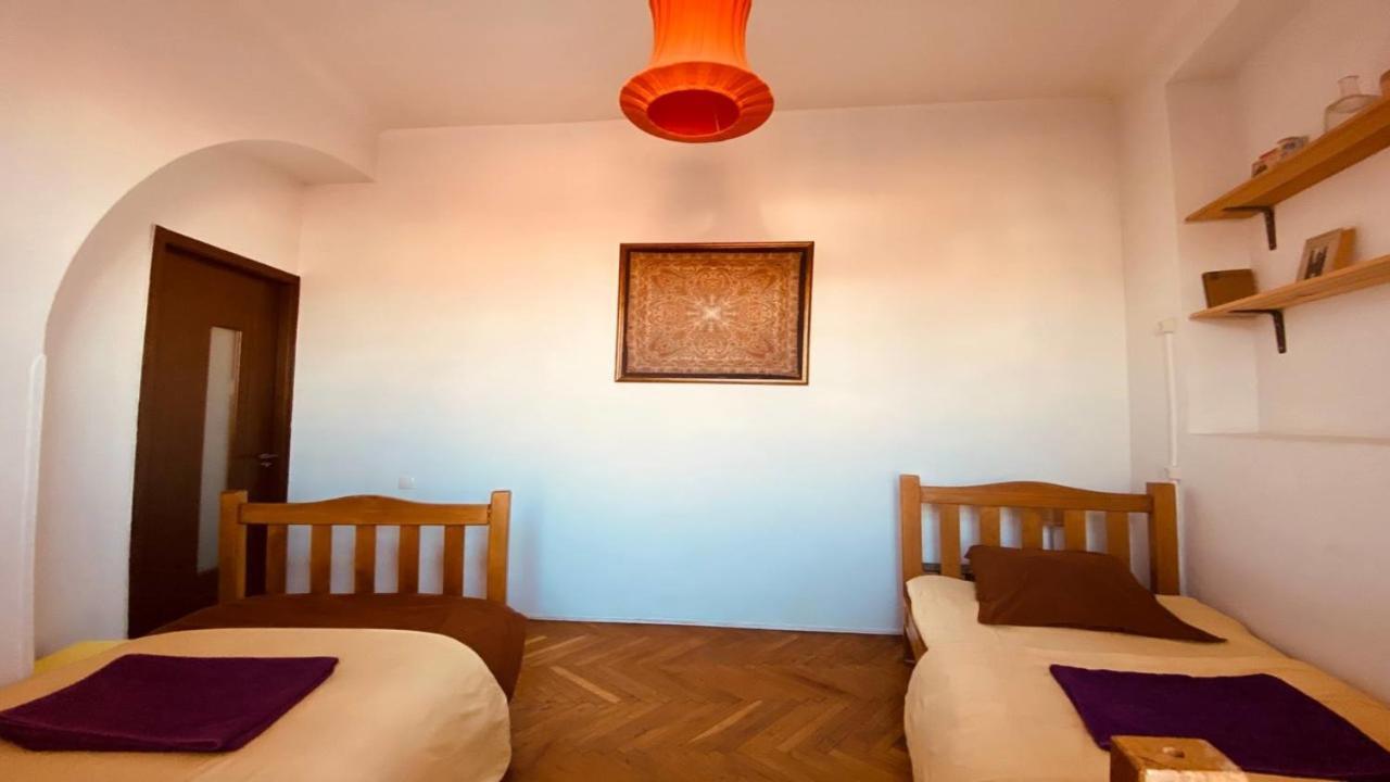 Namaste Hostel Tbilisi Exteriör bild