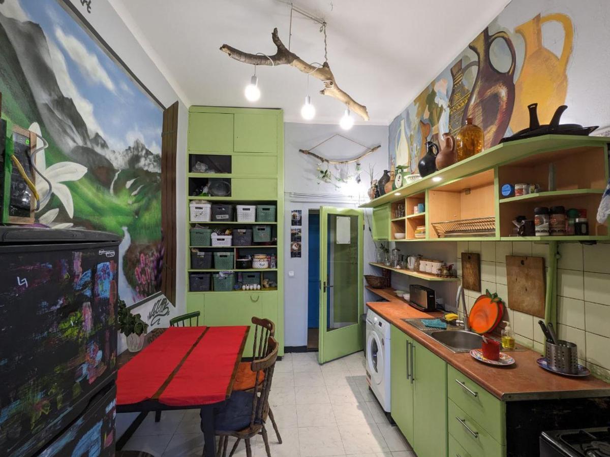 Namaste Hostel Tbilisi Exteriör bild
