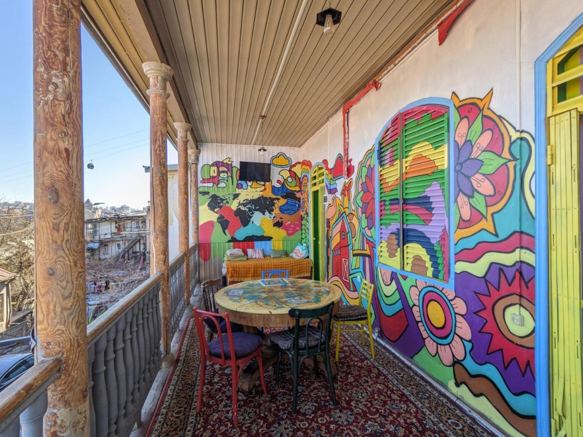 Namaste Hostel Tbilisi Exteriör bild