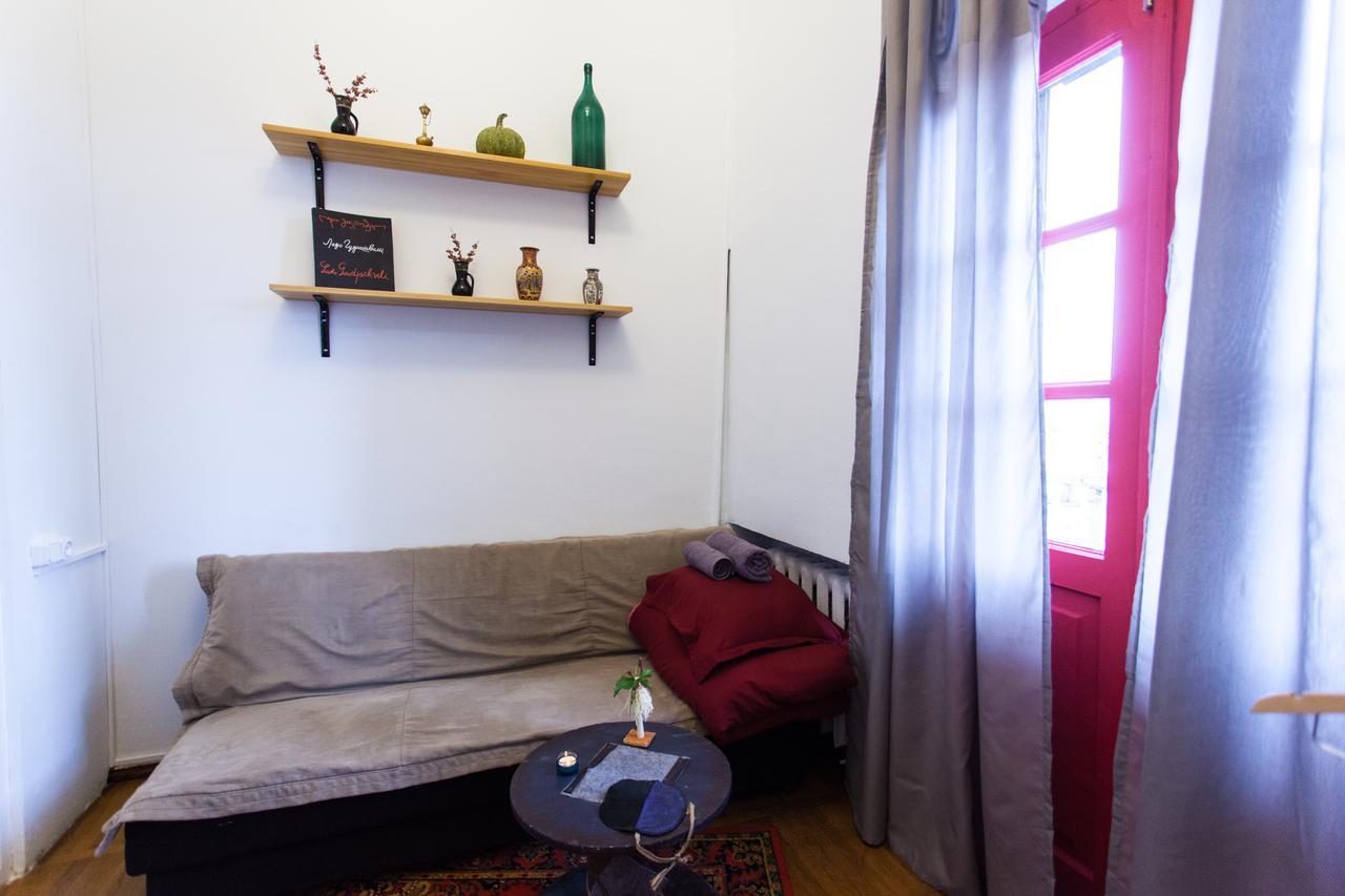 Namaste Hostel Tbilisi Exteriör bild